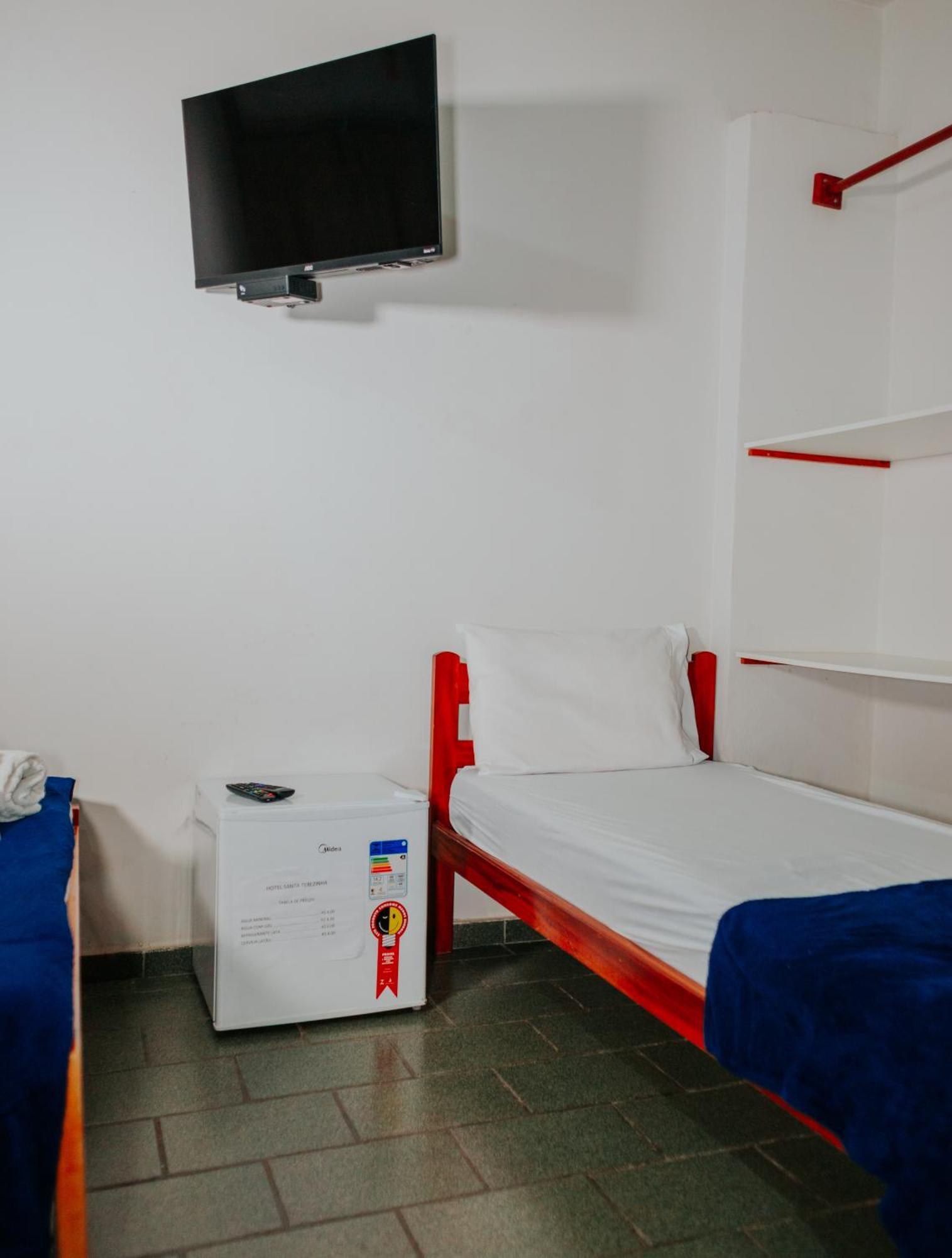 Hotel Santa Terezinha Alfredo Chaves Luaran gambar